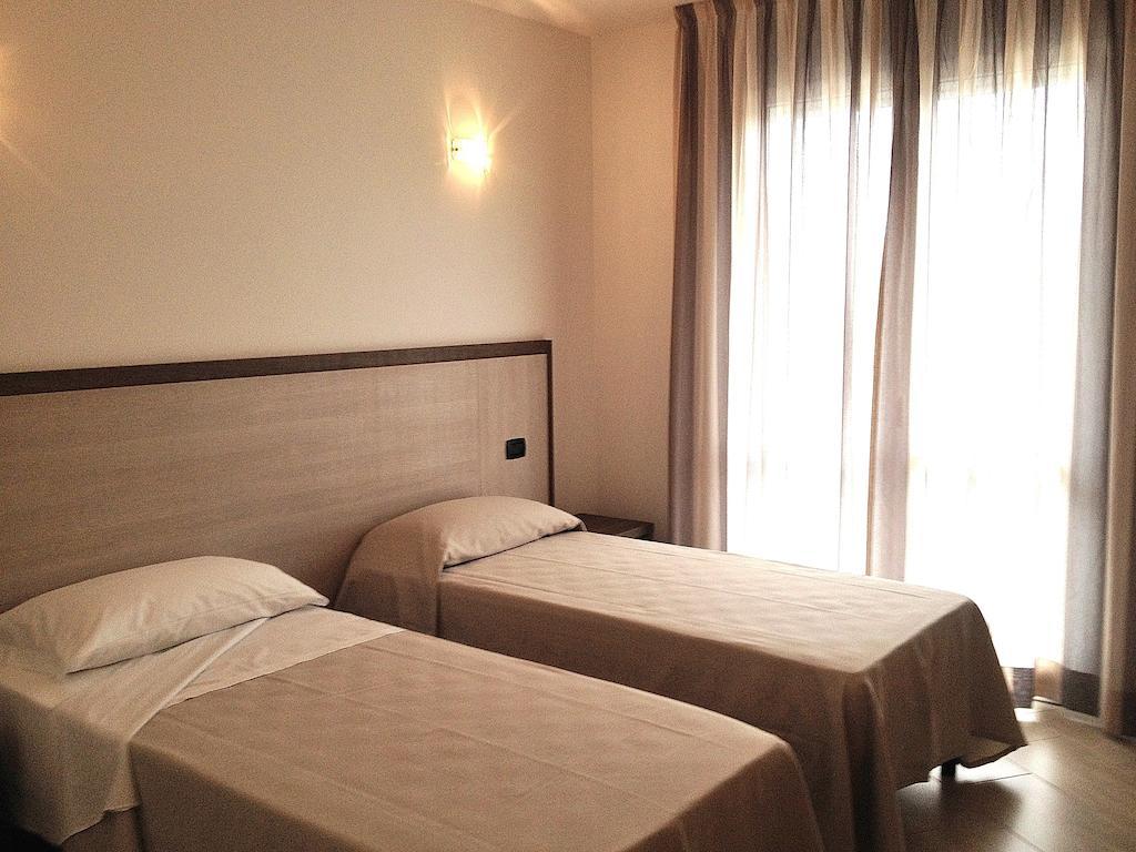 לידו די קאמאיורה Hotel Lido Inn מראה חיצוני תמונה
