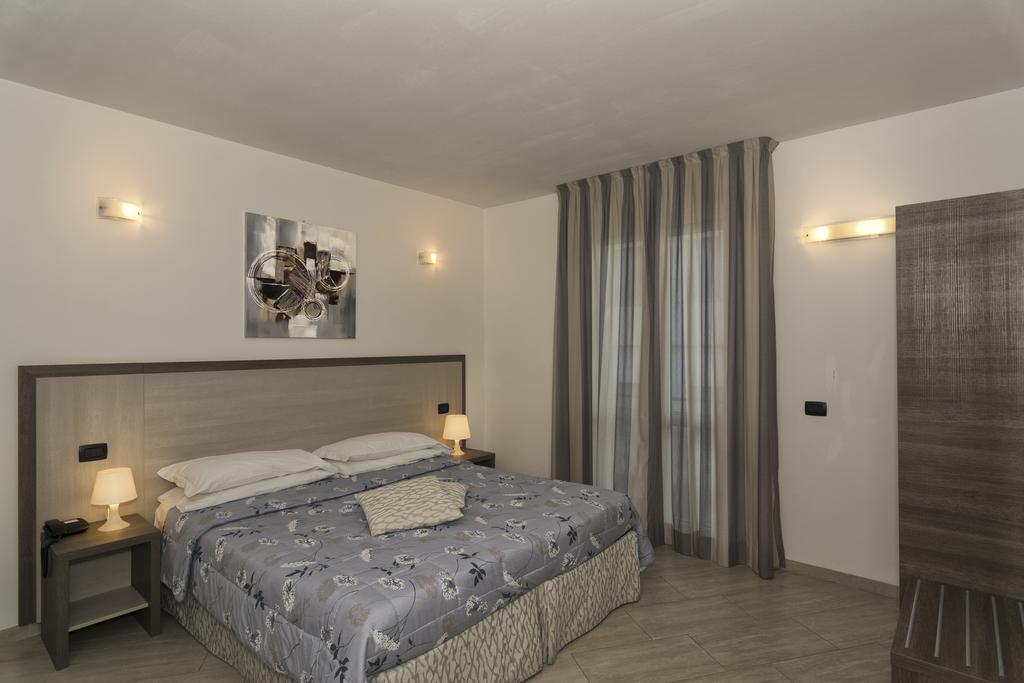 לידו די קאמאיורה Hotel Lido Inn מראה חיצוני תמונה