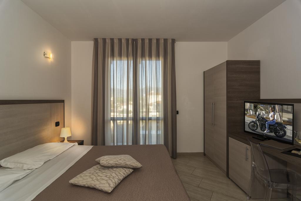 לידו די קאמאיורה Hotel Lido Inn מראה חיצוני תמונה